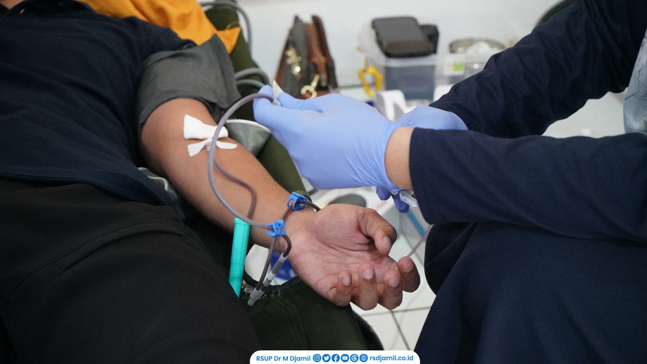 Jaga Ketersediaan Stok Darah untuk Pasien RS M Djamil Gelar Donor Darah di Car Free Day