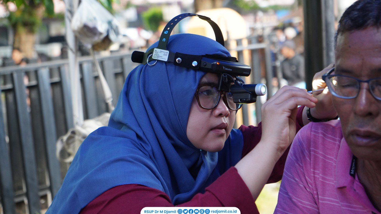 RS M Djamil Gelar Pemeriksaan Kesehatan Gratis di Car Free Day Padang