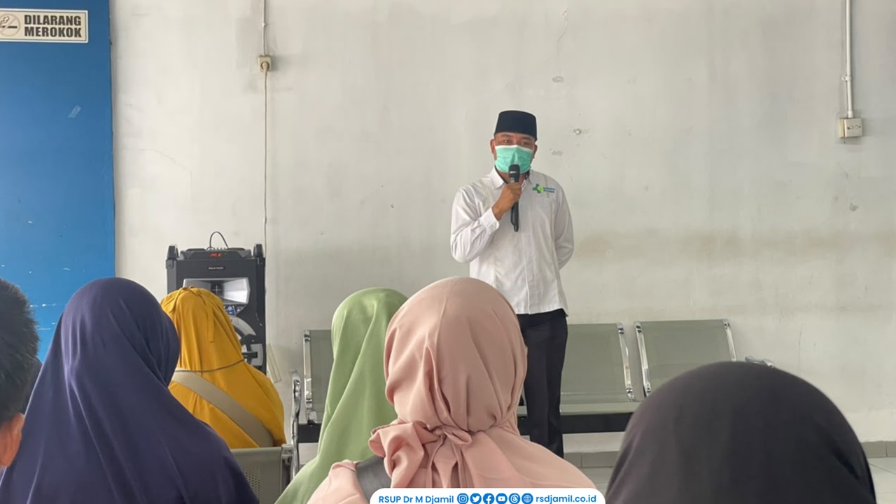 Di Tengah Penantian RS M Djamil Kuatkan Hati Keluarga Pasien ICU