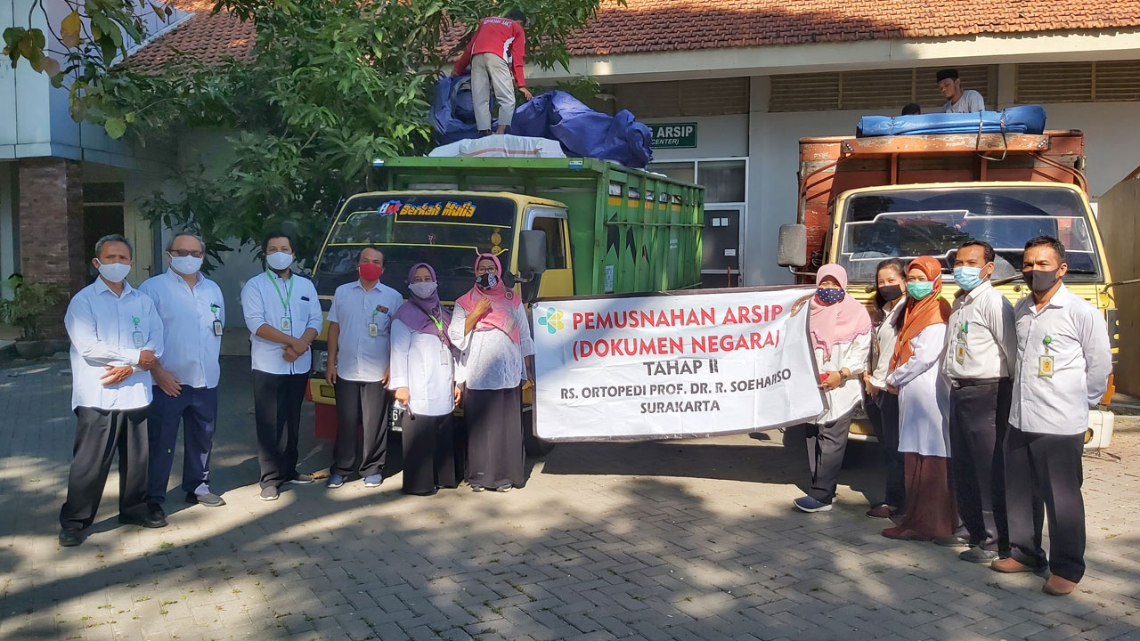 Pemusnahan Arsip Tahap II  di RSO. Prof.
