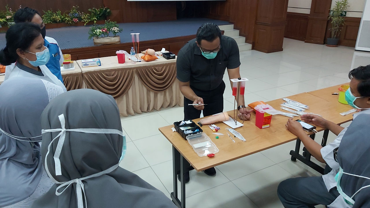 In House Training (IHT) : Phlebotomy di 
