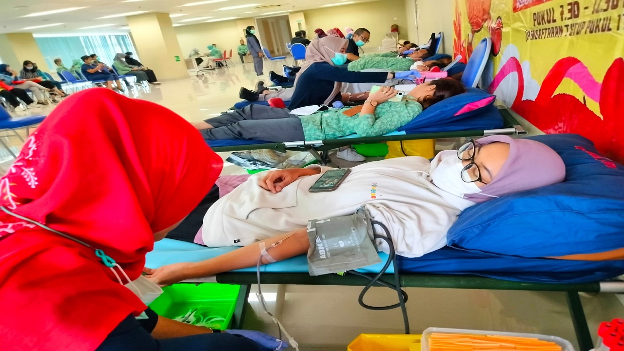 Kegiatan Donor Darah dalam rangka HUT Ke