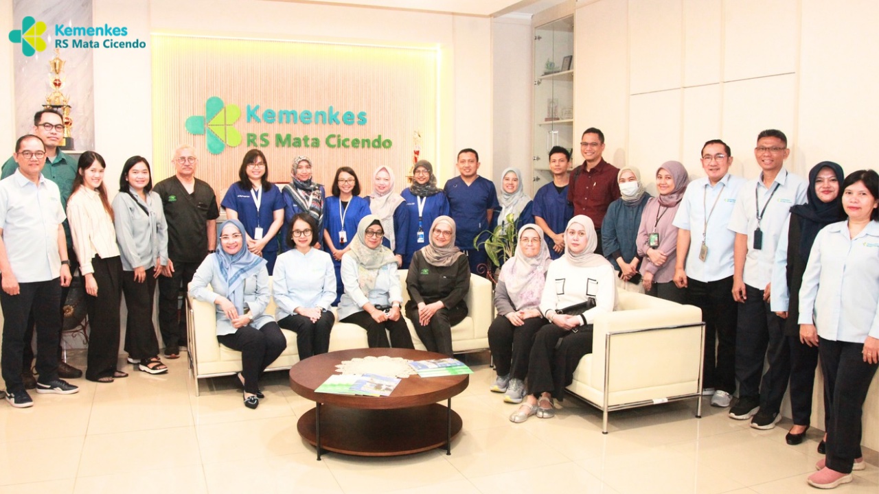 Peserta Fellowship di RS Mata Cicendo