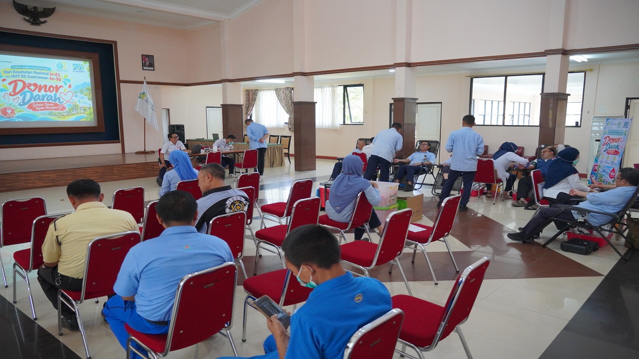 Giat Donor Darah Dalam Rangka HKN Ke 62 dan HUT Ke 98 RS Goenawan